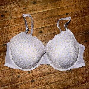 Victoria’s Secret 38D smoky blue leopard print bra